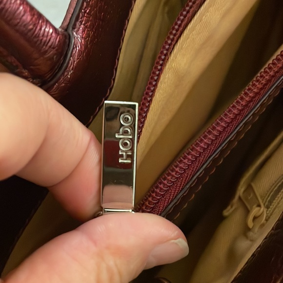 Hobo Maroon Patent Leather three Compartment Satchel/Crossbody - Picture 10 of 13